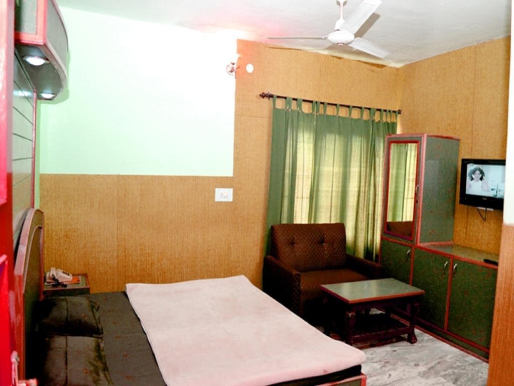 Kasauli Hotel Puri Zimmer foto
