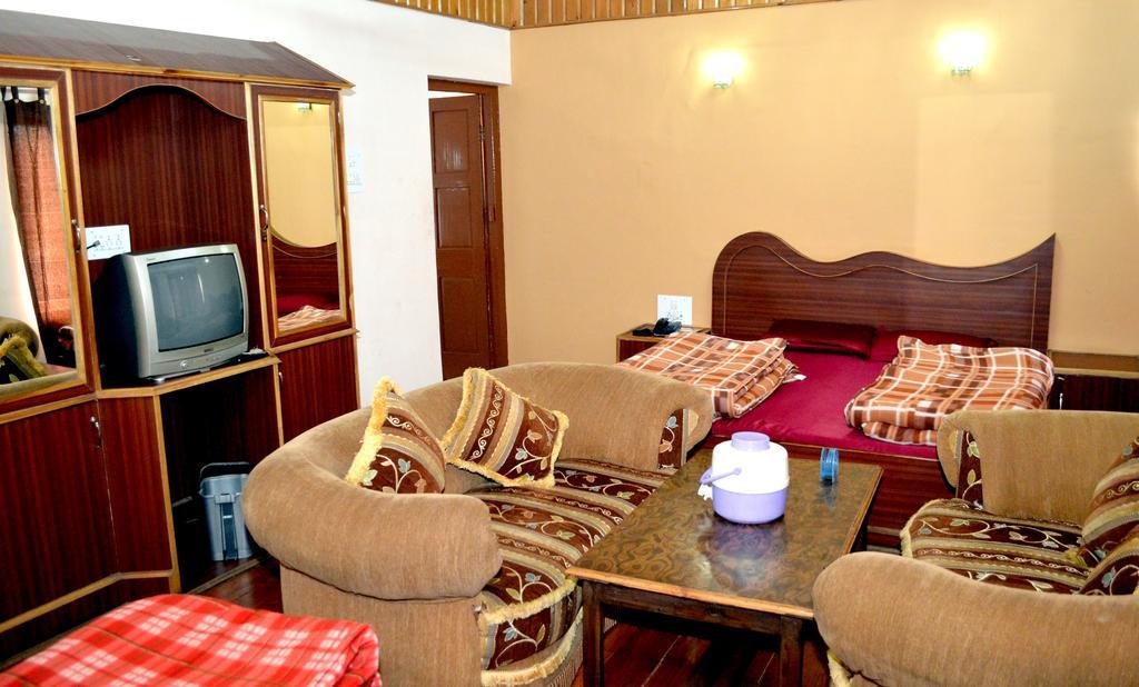 Kasauli Hotel Puri Zimmer foto
